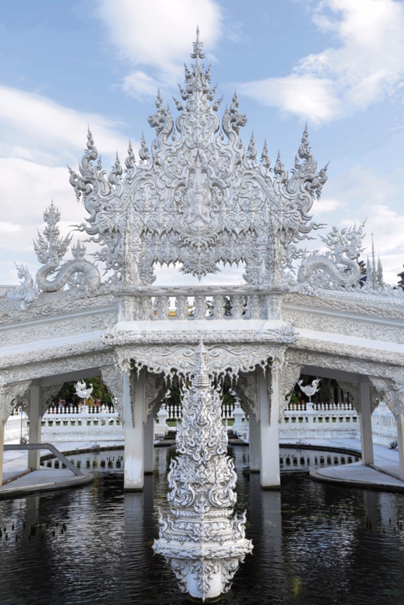 สะพานเข้าสู่พระอุโบสถ