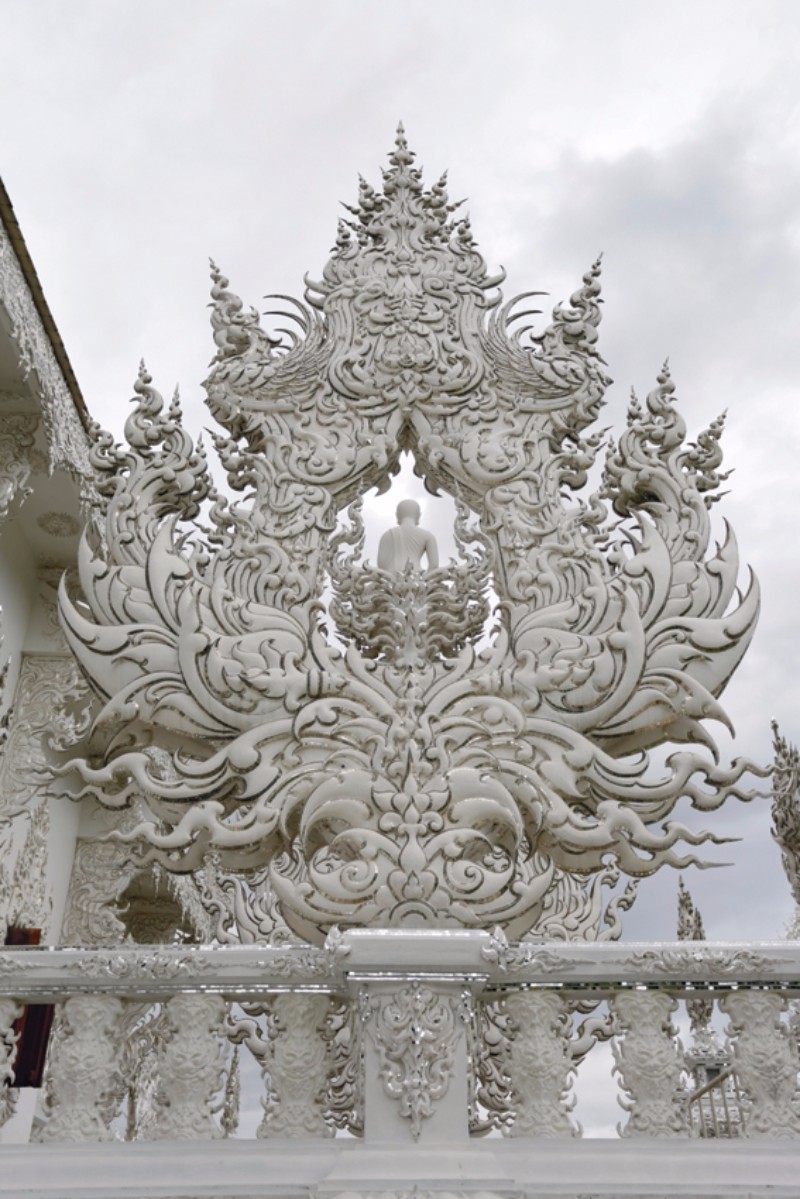 ซุ้มพระอริยเจ้าบริเวณด้านข้างพระอุโบสถ